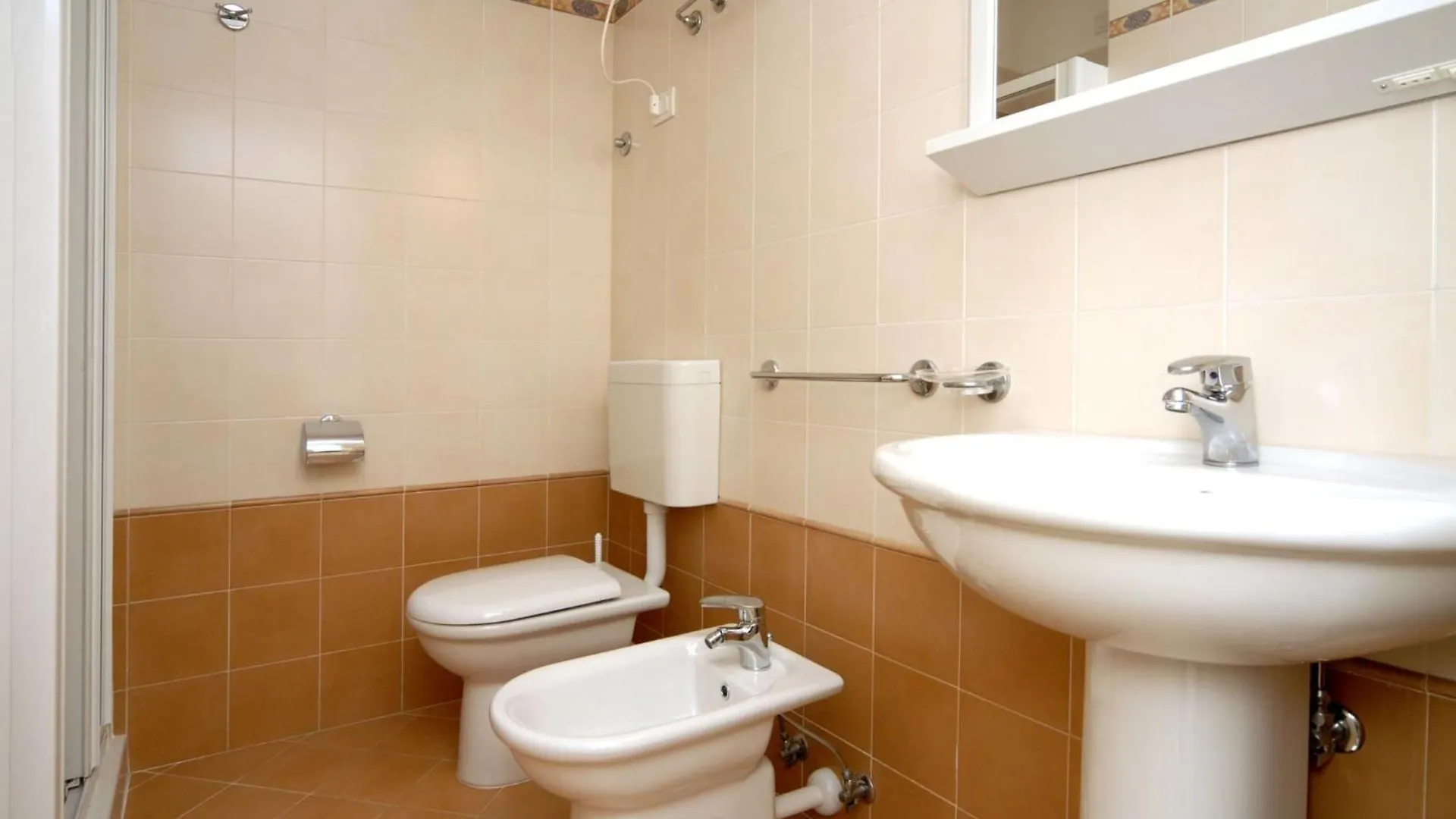 Apartment Discover Tranquility In Our Cozy Flat - Beahost Bibione